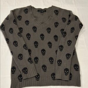 Skull Cashmere Grey with Black Skulls Jollie V-Neck Sweater 100%. Cashmere